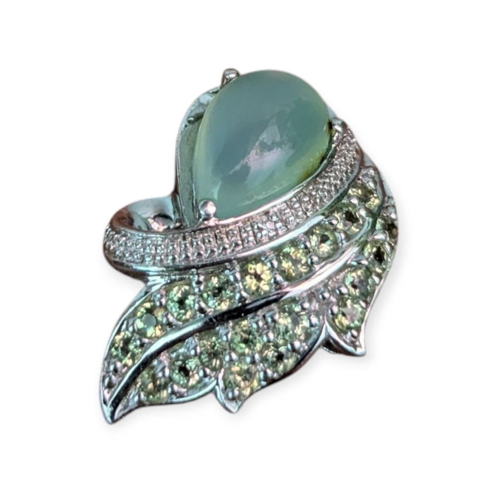 Elegant Silver and Green Leaf Slider Pendant